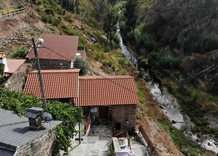 בית נופש Casa Do Moinho Novo I *